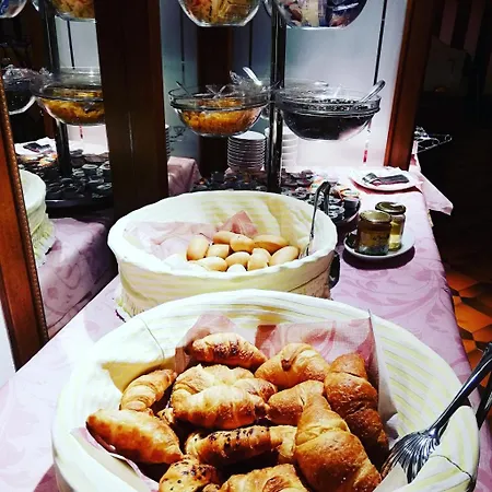 Fioroni Szálloda 3*